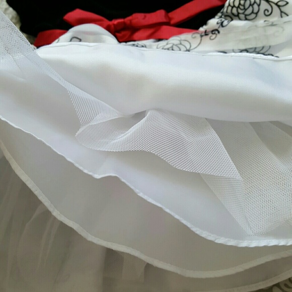 **SOLD** Youngland Christmas Holiday Velvet Floral Stripe Dress with Red Flower - Picture 4 of 6